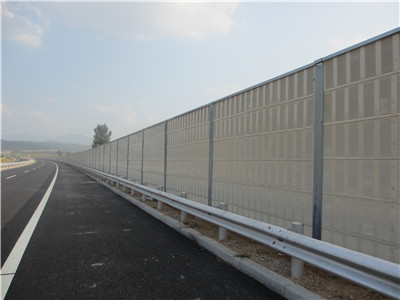 <a href=http://huaxiamian.com/news_article?news_id=123>隔聲屏障</a>
