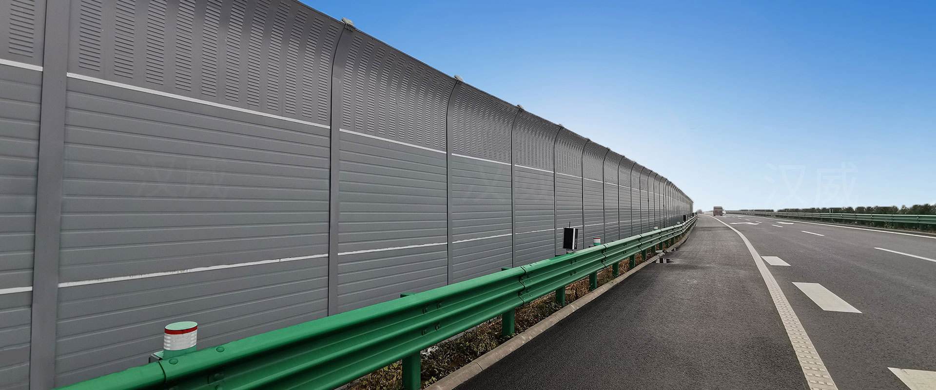 <a href=http://huaxiamian.com/news_article?news_id=138>高速公路安裝聲屏障</a>