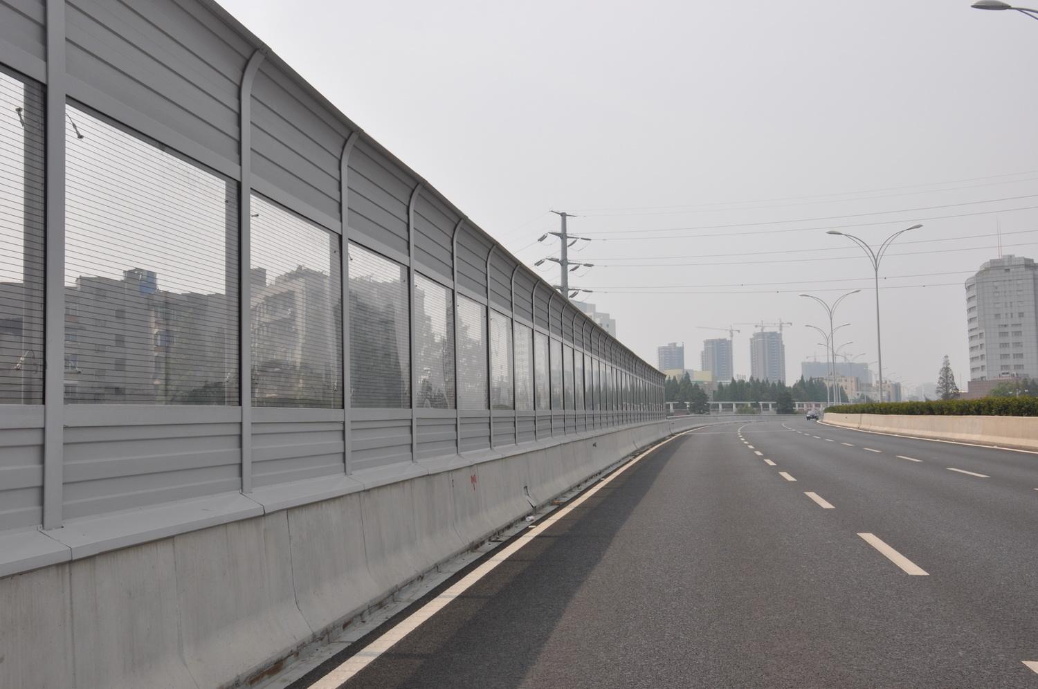 <a href=http://huaxiamian.com/news_article?news_id=142>公路聲屏障</a>